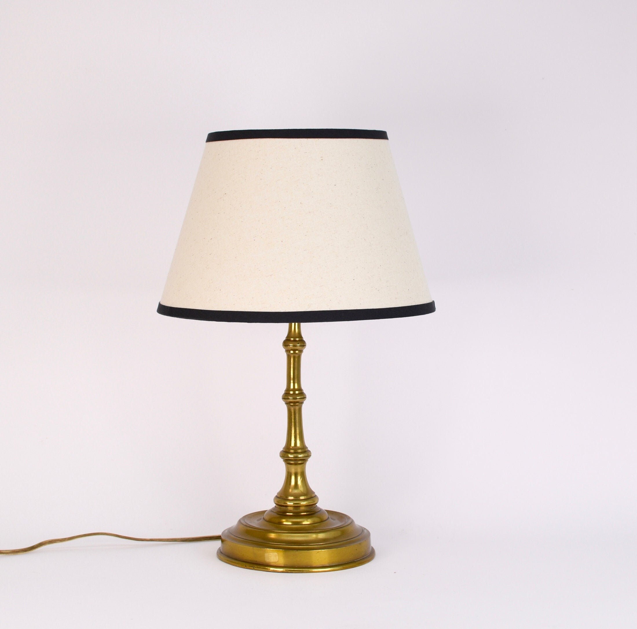 antique-brass-faux-bamboo-style-table-lamp