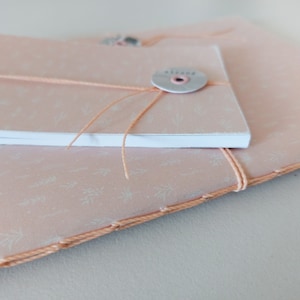Conjunto de 2 cadernos artesanais &quot;Plantas Rosadas&quot; Costura Cadeneta. Hecho à mão