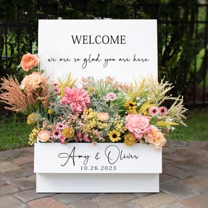 Custom Flower Box Welcome Sign For Events, Wedding Welcome Sign With Flower Box, Unique Personalized Wedding Decor, Elegant Wedding Display