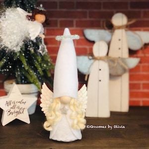 Mr or Mrs Angel Mini Tiered Tray Gnome