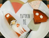 Pumpkin Pie Mini Tiered Tray Gnome