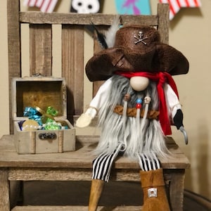 Captain Hook Gnome