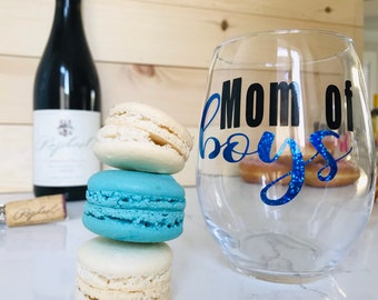 Mama of boys Wine Glass - Mommy Juice - Mom Christmas Gift - Mom Wine Glasses - Mom Wine Cup - Funny Mom Gifts - Gift for Mom