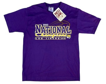 2003 NWT LSU Tigers National Championship Louisiana State University Football T-shirt (YL) Deadstock