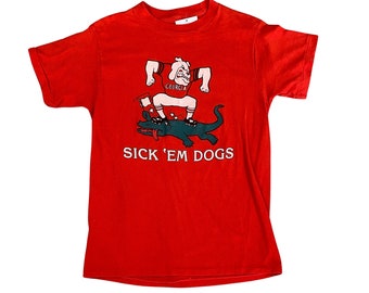 1980s UGA Georgia Bulldogs "Sick 'Em Dogs" Stomp Gators Red T-Shirt (S)