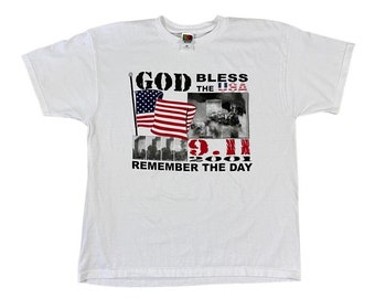 2001 September 11th God Bless The USA Remember 9-11 T-shirt (L&XL)