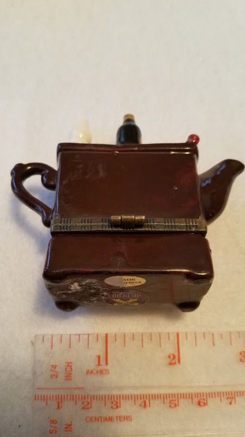 Vintage Shudehill hinged piano box