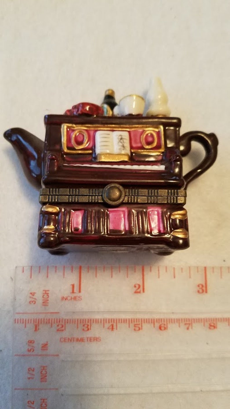 Vintage Shudehill hinged piano box