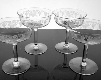 Champage Coupes Fostoria Vintage Pattern Etched Cut Grapes Vine Optic Bowl Early 1900s Antique Barware Stemware Wedding Toasting Gasses - 4