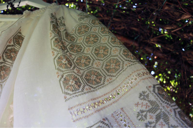 boho blouse wheel of luck handmade hand embroidered Romanian Embroidery blouse cotton la blouse roumaine hippie natural fiber