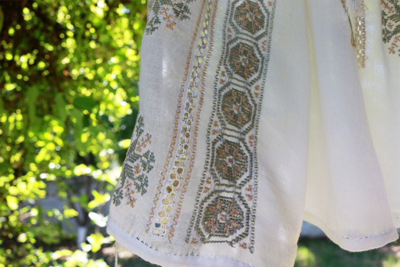 boho blouse wheel of luck handmade hand embroidered Romanian Embroidery blouse cotton la blouse roumaine hippie natural fiber