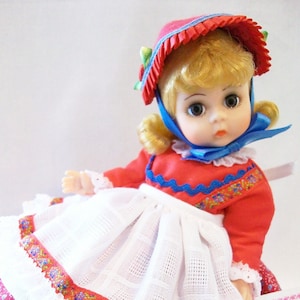 DENMARK Madame Alexander 8 DENMARK Madame Alexander 8