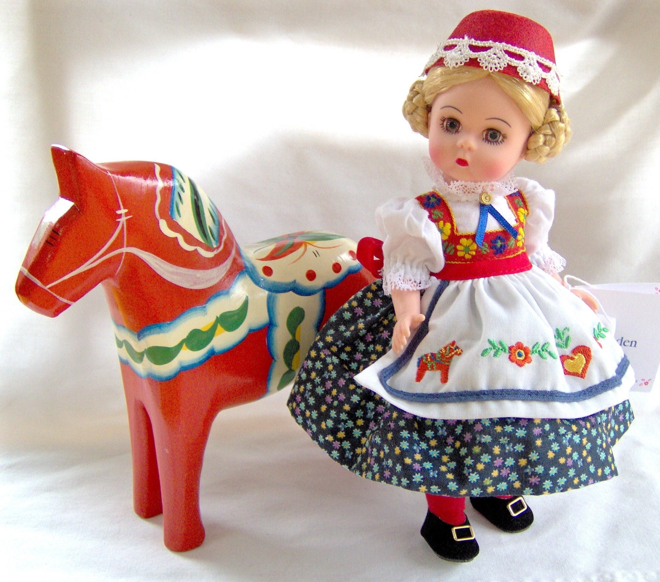 SWEDEN Madame Alexander 8