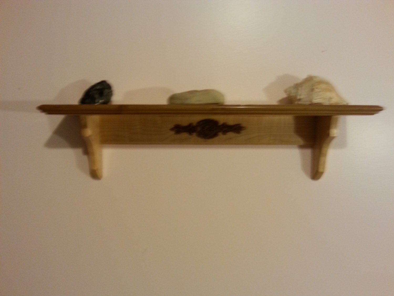 Shelf made of maple and poplar