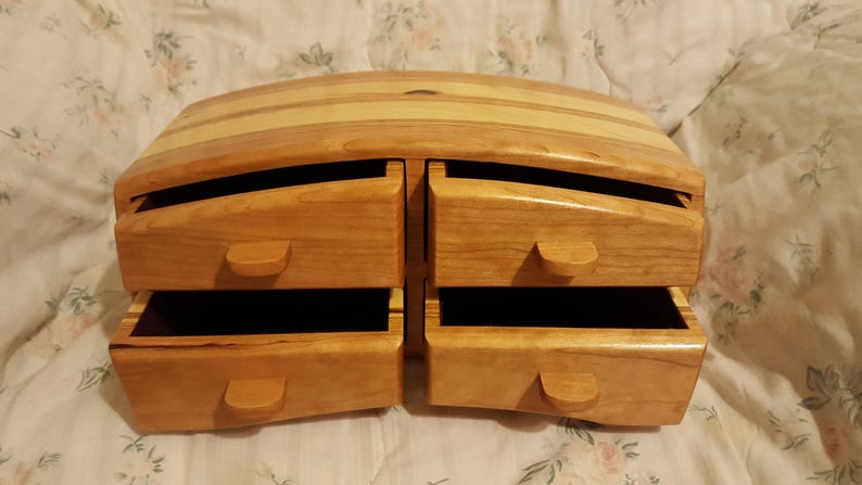 Bandsaw box made from cherry, pine,and plywood zdjęcie 5