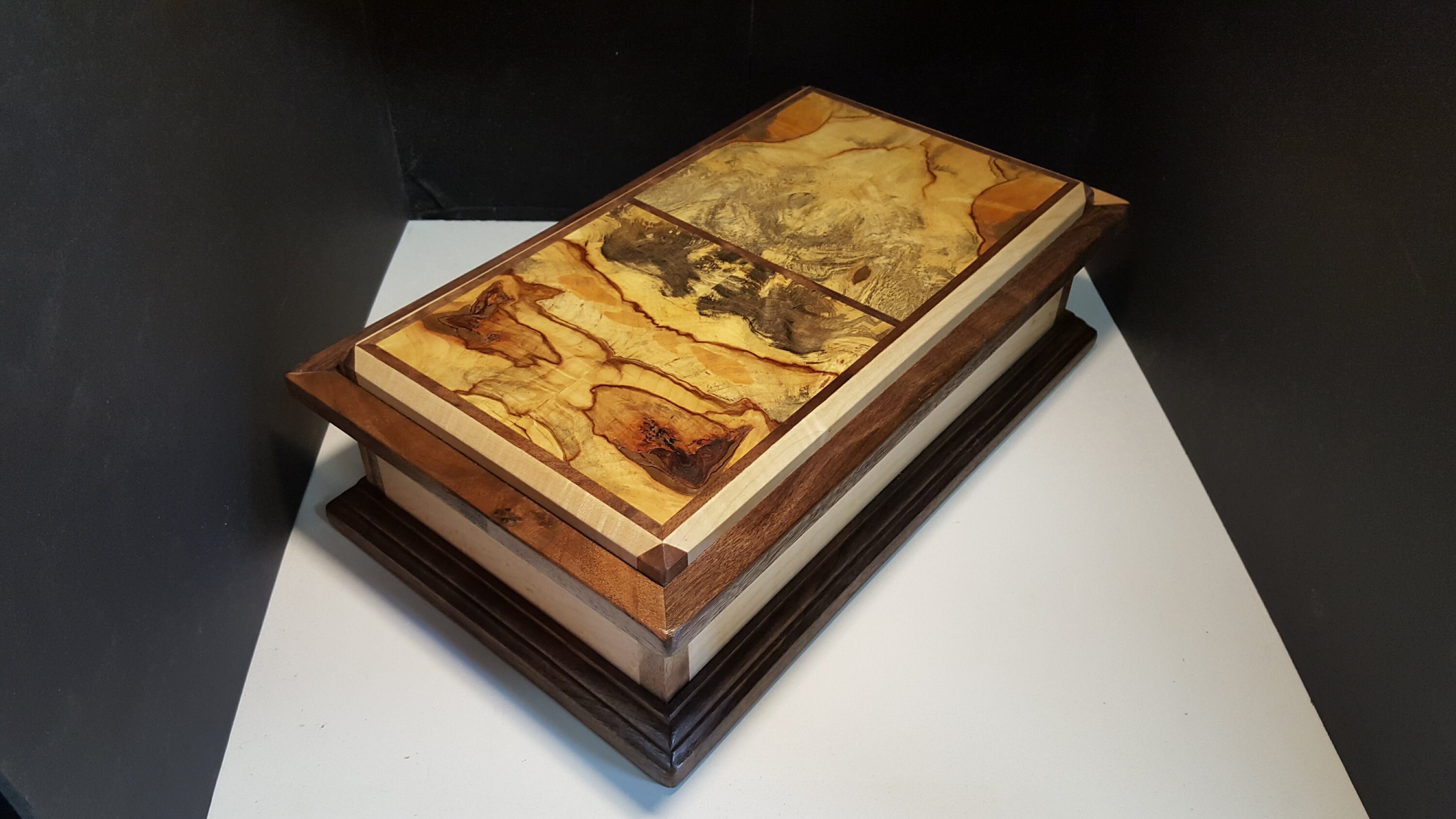 Keepsake box. gifts for mom.gifts for dad.Jewelry box made from maple