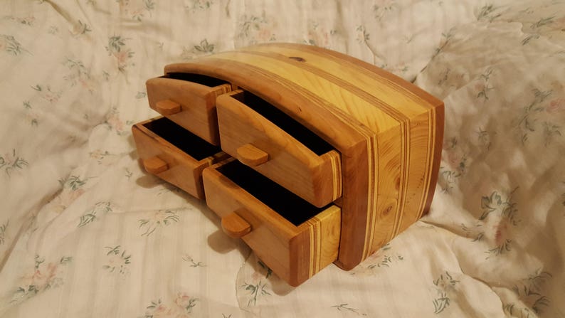 Bandsaw box made from cherry, pine,and plywood zdjęcie 6
