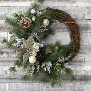 Classic Christmas Wreath for Front Door, Farmhouse Christmas Wreath, Christmas Front Door Decor, Christmas Wreath, Holiday Decor