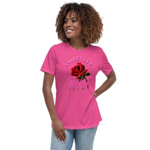 Regalo para mamá, regalo del día de la madre, camisa de mamá, camisa del día de la madre, dulce mamá. Camiseta holgada de mujer con estampado de rosas