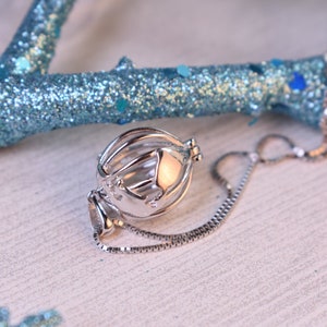 Planet Necklace, World Globe Necklace, Globe, Globe Necklace, Planet, Earth Necklace, 3D Cage Earth World Pendent, Footprint