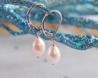 Pearl Earrings, Natural Real Pearls, AAA Pearls, Teardrop Pearls Earrings, 925 Sterling Silver Pearls, Lever Back Pearls, Hook Earrings