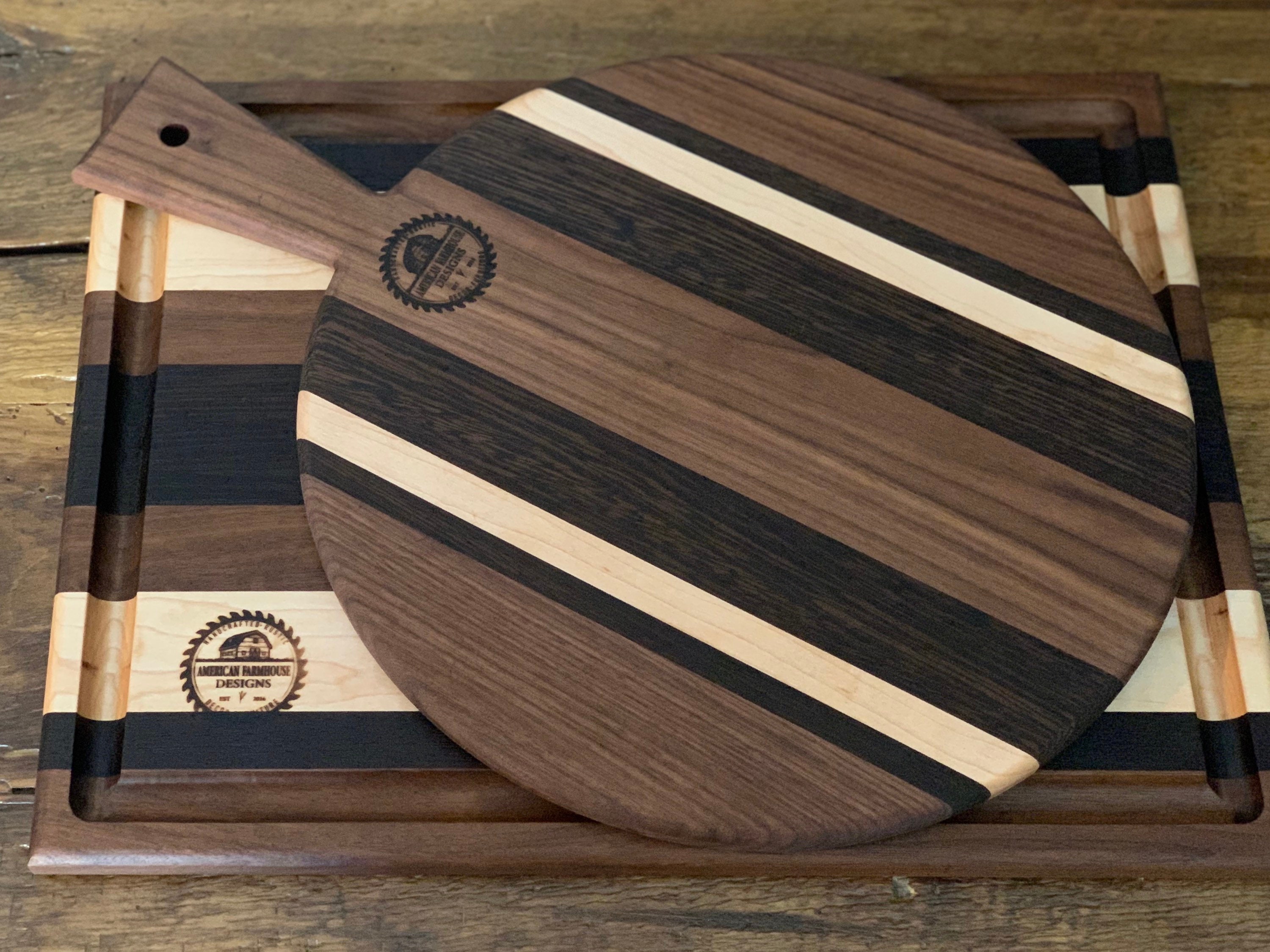 Planche à Découper Artisanale En Forme De Cœur - Bois D'érable Et Wengé, Couleur Violette, Grande Taille, Neuf