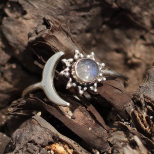 Fine Boho Ring Sun and Moon 925 Silver Made in Bali. Celestial Crescent Ring. Witchy Ring Labradorite Gemstone. Gift for her 画像 2