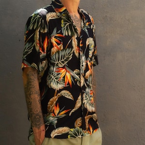 Men&#39;s Hawaiian Shirt Short Sleeve Black, Bali Summer Shirt for Men, Lightweight Boho Shirt Made of Viscose, Casual Short Sleeve Shirt with Buttons
