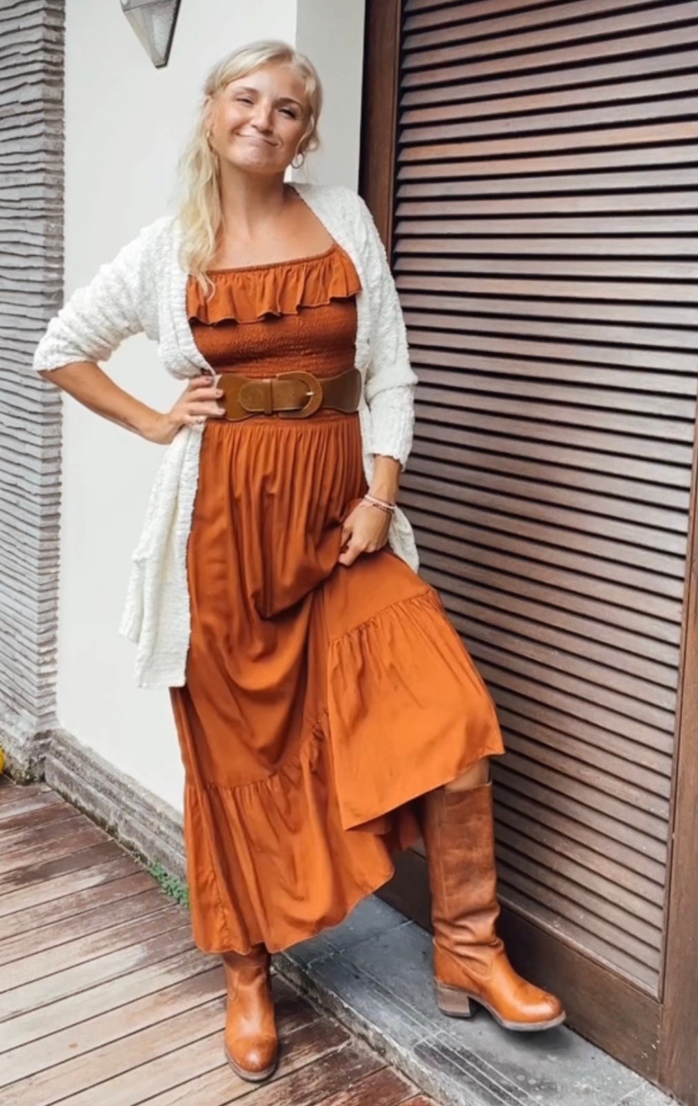 Boho tunic dress with trumpet sleeves and deep slit back - Weltentänzer