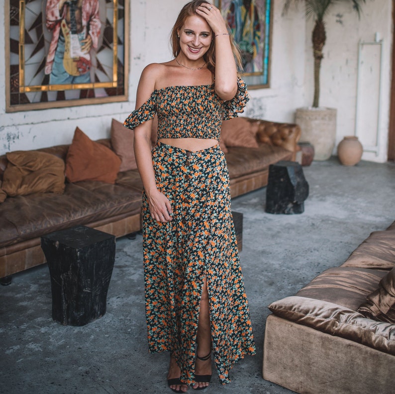 Boho Maxi Dress Two Piece Floral Pattern, Summer Off Shoulder Two Piece Dress, Ruffles Crop Top Buttons Maxi Skirt avec fentes image 1