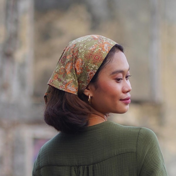 Boho triangle Head scarf Floral Olive Green, Kerchief bandana Sun Head Protection Beach Summer, Hairband Hippie Accessories 70s head wrap