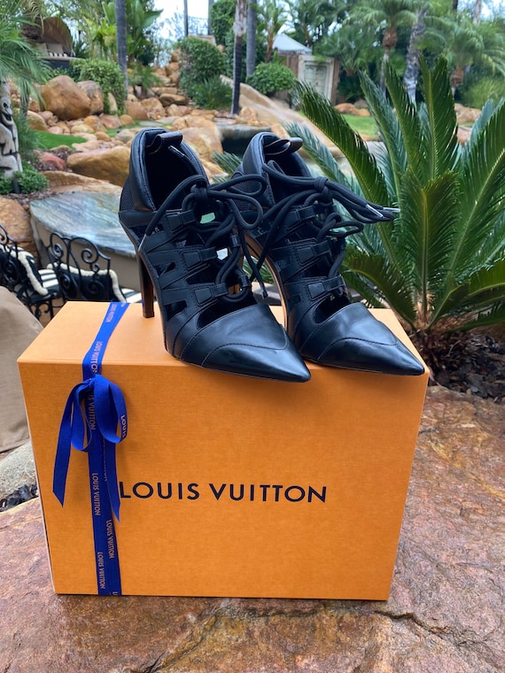Epic Authentic Louis Vuitton Sneaker Tie Pumps Heels 