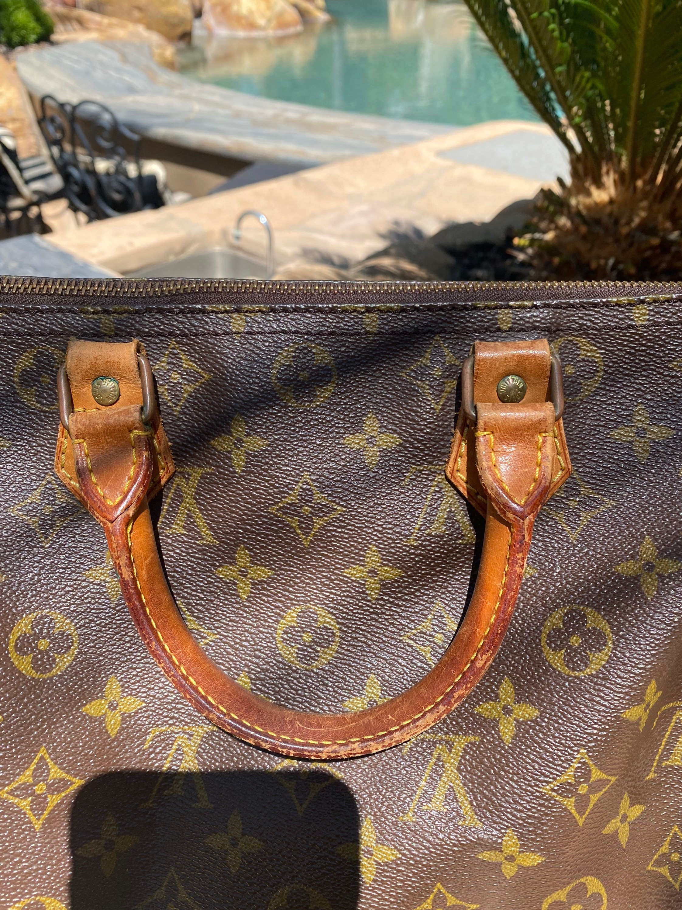 Epic Authentic Louis Vuitton Speedy 30 Handle Bag 