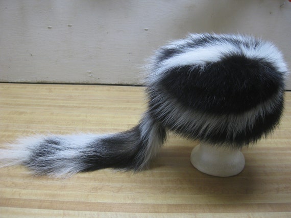 Daniel Boone Davey Crockett Syle Skunk Head Fur Tail Hat Daniel Boone Davey Crockett Syle Skunk Head Fur Tail Hat
