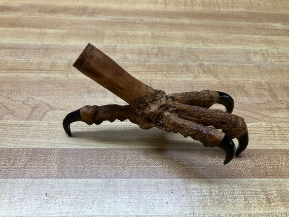 Eagle Talon foot Claw - Raw Wood Ornament Eagle Talon foot Claw - Raw Wood Ornament