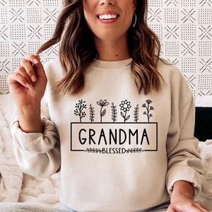 Mother's Day Grandma SVG / Grandma With Flowers SVG / Hand Drawn Flowers / Cut File / Clip Art / Southern Spark / svg png eps pdf jpg dxf