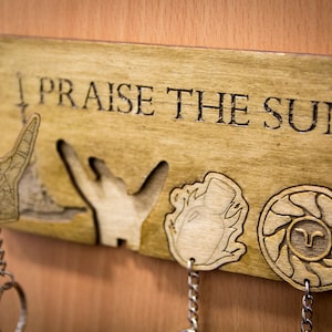 Praise the Sun! Laser-Cut Wooden Key Holder – Dark Souls Solaire, Estus Flask & Sun Emblem Keyrings, Bonfire Wall Mount