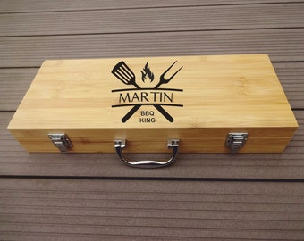 Personalized Grilling Set with 5 Grilling Tools- Custom Engraved BBQ King Utensils in Natural Bamboo Case Gift for Groomsman by Algis Crafts