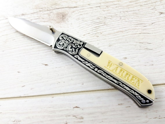  Amazing Items Navaja de bolsillo personalizada para padrinos de  boda, opción de 20 fuentes, cuchillos de bolsillo grabados personalizados