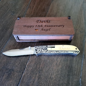 Couteau de poche blanc personnalisé - Cadeau de 14e anniversaire pour mari ou conjoint. Couteau pliant gravé personnalisé pour garçons d&#39;honneur par AlgisCrafts