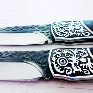 Black knife. Personalized Pocket Knives. Gift for Him. Gift for Dad, Husband, Brother, Boyfriend, Groom, Best man, Friend. Folding knife image 4