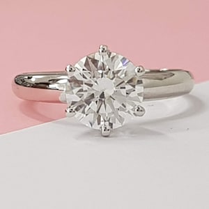 Massiver 14k Weißgold-Verlobungsring, Eleganter 1.0 Karat-Labor erstellter Diamant-Verlobungsring, Vorschlagring, Zertifizierter Rundschliff F / VS1