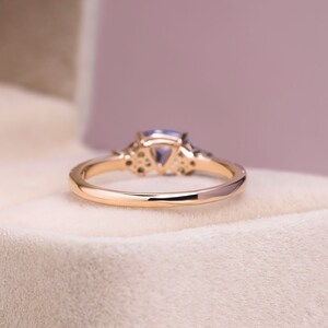 0,75 karaat blauwe tanzaniet en lichtroze diamanten ring, massief 14k roségouden solitaire ring, trilliant geslepen edelsteen en rond geslepen diamant, dames afbeelding 6