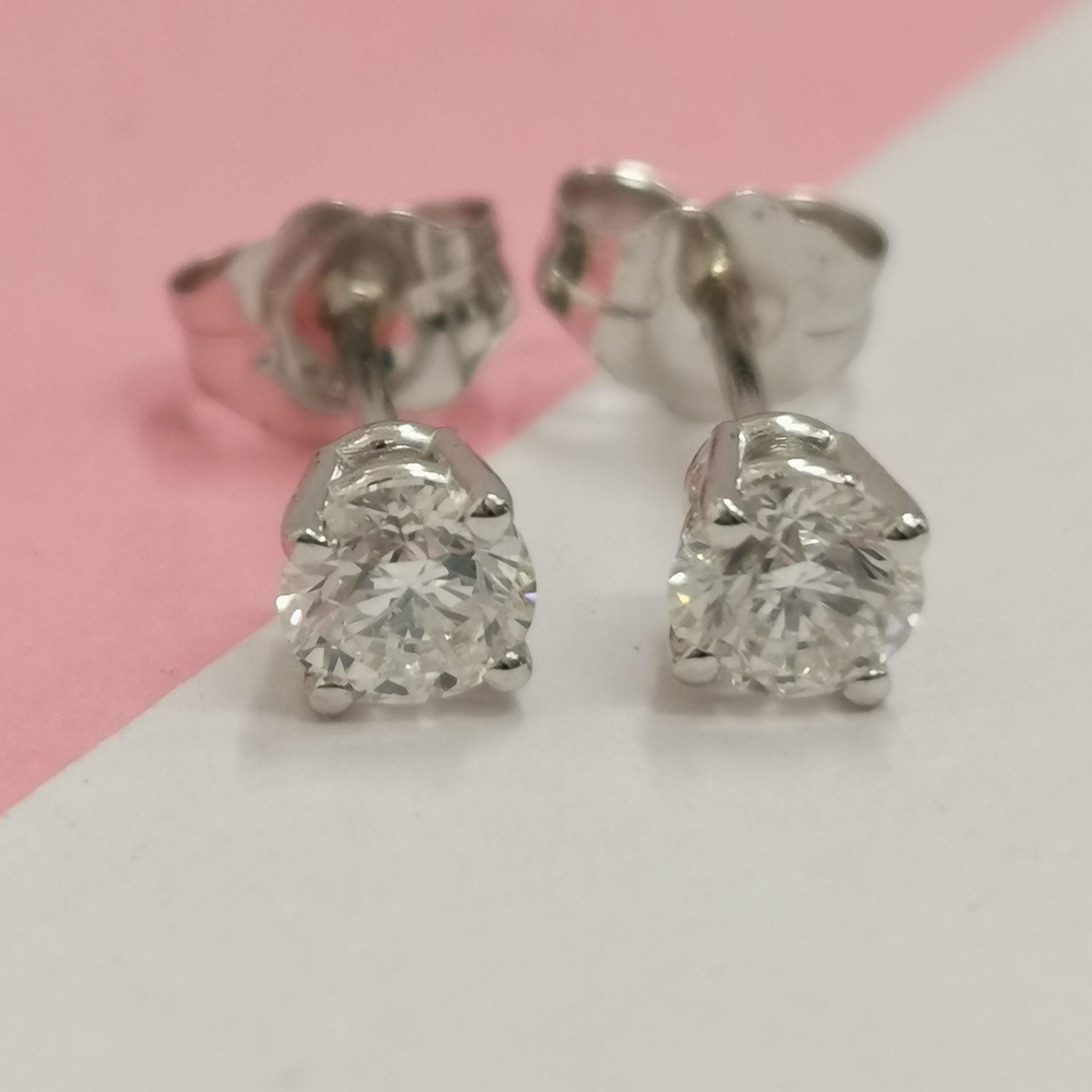 0.50 CT 14K ホワイトゴールド F VVS2 ダイヤモンド スタッドピアス 