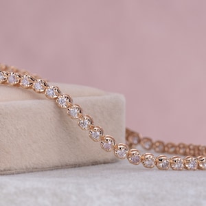 Elegantes Diamant-Tennis-Armband, 1,4 Karat schickes rosa Naturdiamant-Armband, 14 Karat Roségold-Armband-Zackenset, zertifiziertes Hellrosa VS1-SI1