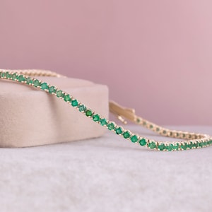 Solid 14k Yellow Gold Tennis Bracelet, 4.25 Carat Green Emerald Tennis Bracelet, Round Cut Gemstone, Prong Set, Conflict Free Diamond