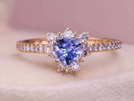 ダイヤモンド付きのラウンドタンザナイトソリティアVシェイプベールペンダント|14Kイエローゴールド|彼女の為にジュエリーギフト並行輸入 数量限定宝石質タンザナイト ローズカットラウンドリング（Silver925