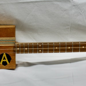 Cigar box Guitar