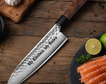 Coltello da chef in acciaio Damasco inciso, 21 cm, manico in palissandro ed ebano, 34 cm.