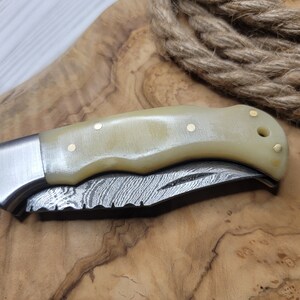 Damascus Pocket Knife - Resin & Bone Handle, 3
